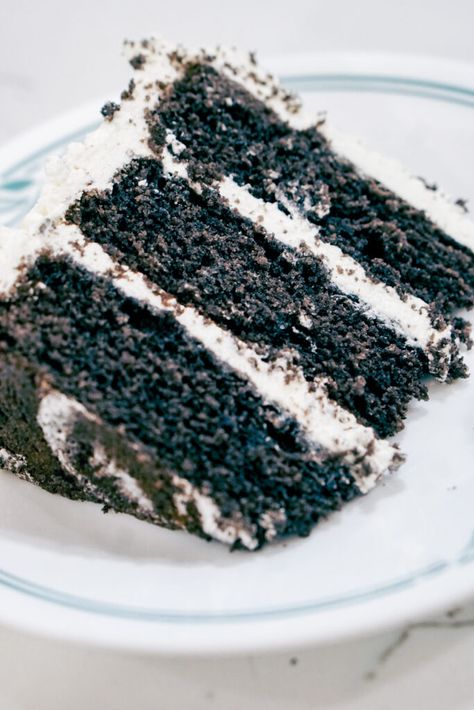 Black Sesame Cake Recipes, Black Sesame Buttercream, Black Sesame Mochi Cake, Black Sesame Cupcakes, Black Sesame Recipes, Sesame Cake Recipe, Chi Chi Dango, Black Sesame Cake, Black Sesame Dessert