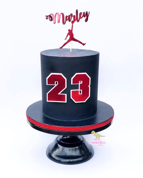 Jordan Theme Cake, Jordan Cake, Sports Themed Cakes, Theme Cake, Pretty Design, Sports Theme, Themed Cakes, Bday Party, Jordan