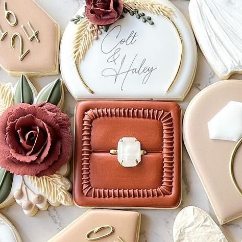 Ring Box Cookie, Ring Cookies, Wedding Shower Cookies, Engagement Cookies, 1 John 4 19, Terracotta Wedding, Bridal Shower Cookies, Iced Sugar Cookies, Wedding Sweets