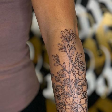 Mckenna Keil on Instagram: "Fist session of this fine line, floral band half sleeve for @lindseyrachelphotography 🩵 ⁣ ⁣ ⁣ ⁣ #finelinetattoo #finelinefloraltattoo #finelineflowers #floraltattoo #flowertattoo #tattoo #raspberrytattoo #prettytattoo #femininetattoo #femaletattooartist #pennsylvaniatattooartist #fineline #armband" Fine Line Tattoo Sleeve, Botanical Tattoo Sleeve, Fine Line Floral, Female Tattoo Artists, Botanical Tattoo, Half Sleeve Tattoo, Feminine Tattoos, Tattoo Sleeve, Fine Line Tattoos