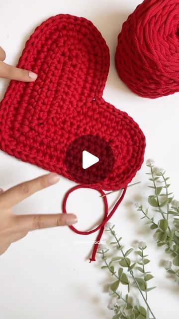 Heart Shaped Bag, Knitted Heart, Bags Tutorial, Heart Shapes, Knitting, Crochet, On Instagram, Instagram