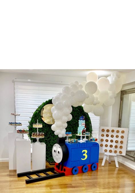 Train Balloon Garland, Train Birthday Party Decorations, Thomas The Train Birthday Party, 2nd Birthday Photos, Train Birthday Party, Thomas Birthday, Thomas Train, Disney Cars Party, Train Theme