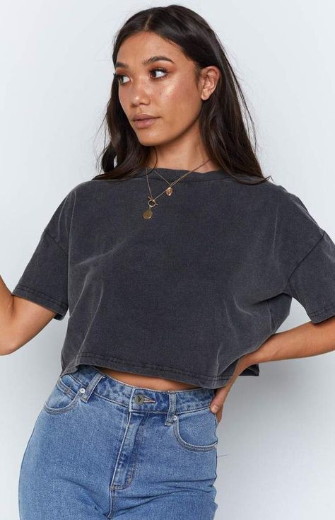 Boxy Crop Top Outfit, Athstetic Outfits, Cropped Tee Outfit, Boxy Crop Top, Shop Tops, Crop Top Tees, Boxy Tee, Beginning Boutique, Crop Top Outfits