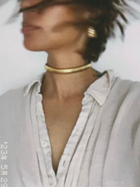 Kashira Choker – Knature The Label Thick Gold Choker Necklace, Chocker Neckless Outfit, High Neck Jewelry, Vintage Jewelry Outfit, Abstract Gold Jewelry, Soft Classic Jewelry, Chunky Gold Jewelry Aesthetic, Vintage Jewelry Aesthetic, Thick Gold Necklace