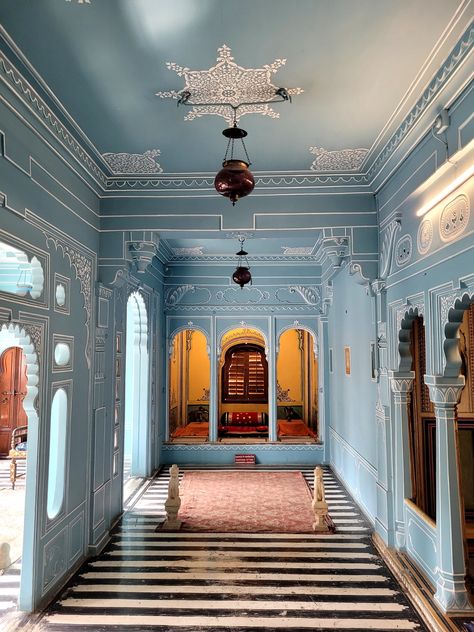 city palace has great artwork on wall show the beauty of Indian architecture City Palace Udaipur, Udaipur, Ideas Style, Home Ideas, Palace, Travel Photography, Style Inspiration, India, Pins