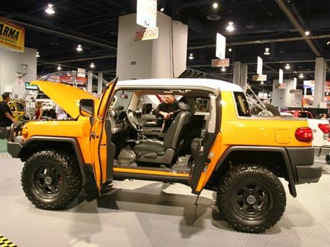 How badly would it pi$$ you off if . . . - Toyota FJ Cruiser Forum Fj Cruiser Off Road, Fj Cruiser Mods, Fj Cruiser Forum, 2007 Toyota Fj Cruiser, Toyota 4x4, Best Classic Cars, Toyota Trucks, Toyota Fj Cruiser, Offroad Trucks