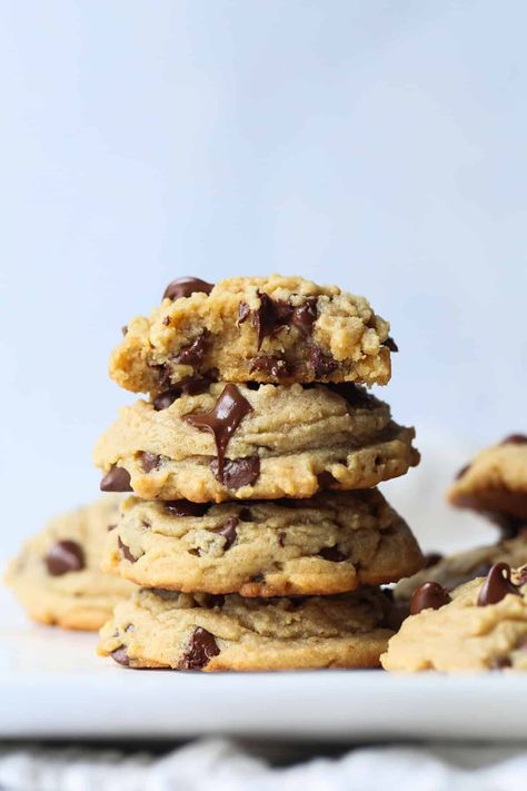 Peanut Butter Chocolate Chip Cookies are thick peanut butter cookies loaded with chocolate chips! These are melt in your mouth peanut butter cookies that are super soft and easy to make! Chocolate Chip And Peanut Butter Cookies, Peanut Chocolate Chip Cookies, Choc Peanut Butter Cookies, Peanut Butter Chocolate Chip Cookies Soft, Chocolate Cookies With Peanut Butter Chips, Best Peanut Butter Chocolate Chip Cookie, Peanut Butter Chocolate Chunk Cookies, Peanut Butter Cookies With Choc Chips, Peanut Butter Cream Cheese Cookies