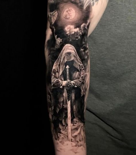 Demon Forearm Tattoo, Reaper Shoulder Tattoo, 0311 Tattoo, Shoulder Tats Men, Nazgul Tattoo, Underworld Tattoo, Realistic Tattoo Ideas, Dark Angel Tattoo, 천사와 악마