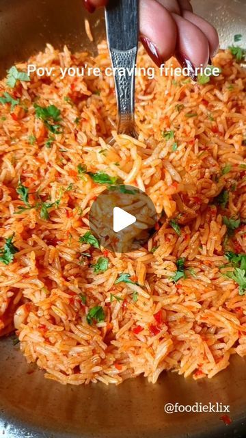 FoodieKlix 🧿 on Instagram: "Chilli Garlic Fried Rice Save for later use❤ Like, Comment & Share ✳️❇️➖Follow➖❇️✳️ @foodieklix ☑️Use #foodieklix  to get featured Ingredients:- 6-7 Dry Red Chillies 12-15 Garlic Cloves Salt Steam Rice Fresh Coriander Recipe:- Soak  5-6 Red Chillies in Hot Water & blend into a paste Crush 12-15 Garlic Cloves alongwith, Salt, and 2 Tbsp Red Chilli paste Heat Oil in a Pan, add Garlic Chilli paste, Saute for a few seconds, add little water & add Cooked Rice, Mix Well, Sprinkle Fresh Coriander   #chilligarlic #chilligarlicrice #friedrice #chilligarlicfriedrice #ricerecipe #friedricerecipe #recipevideos #easyrecipes #quickrecipes #recipecreators #viralvideo #trendingreels #trendingrecipes #explorepage #uniquefood #chillogarlicfriedricerecipe #foodbloggers #mu Chilli Garlic Fried Rice, Garlic Rice Recipes, Coriander Recipes, Steam Rice, Garlic Fried Rice, Garlic Rice, Mumbai Food, Rice Mix, Chilli Paste