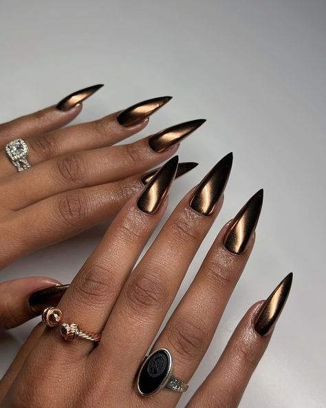 Black Chrome Nails, Wife Nails, Bronze Nails, Chrome Nails Designs, Shiny Nails, Pretty Gel Nails, Mob Wife, Chic Nails, Dope Nails