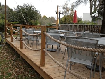 manila rope on deck...nautical Rope Deck Railing Ideas, Nautical Deck Ideas, Rope Deck Railing, Rope Fence, Deck Rails, Rope Railing, Treehouse Ideas, Dock Ideas, Coastal Diy