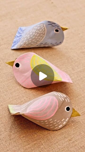 Easy Bunny Crafts For Kids, How To Make A Bird With Paper, Craft For Older People, Diy Bird Craft, Loo Roll Crafts, Tp Roll Crafts For Kids, Roly Poly Craft, Toilet Paper Roll Birds, How To Make A Bird