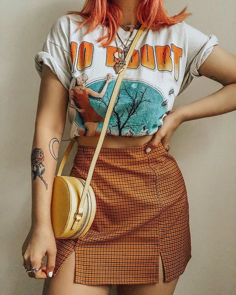 𝓷𝓲𝓬𝓸𝓵𝓮  𝓪𝓵𝔂𝓼𝓮 on Instagram: “1 plaid mini skirt styled 3 ways 🧡 Which one would you wear? (skirt is linked in my stories!) #outfitideas💡” Nicole Alyse, Mini Skirt Style, T Shirts White, Plaid Mini Skirt, Band Shirts, Edgy Outfits, Edgy Fashion, Skirt Fashion, Vintage Prints