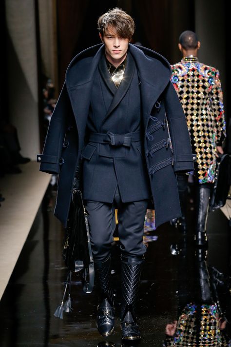 Balmain Fall 2016 Menswear Collection Photos - Vogue Kim K Style, Balmain Men, Sith Lord, 2016 Menswear, Kardashian Kollection, Cat Fashion, Herren Outfit, Mode Masculine, Mens Winter Fashion