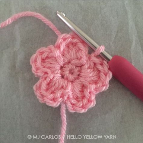 5 Petal Crochet Flower Pattern, Crochet Flowers For Beanies, Crochet Micro Flowers Free Pattern, Tiny Crocheted Flowers, How To Crochet Tiny Flowers, Crocheting Flowers Easy, How To Crochet Flower Petals, Free Flower Crochet Pattern Simple, Crochet Flower Beginner