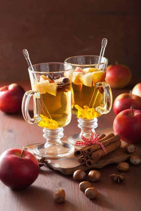 This easy and delicious apple cider recipe is the perfect drink for a cold fall night. You can create a batch ahead of time and enjoy it chilled or warm. #Cider #FunDrinks #Recipes Mulled Apple Cider Recipe, Apple Cider Uses, Making Apple Cider, Mulled Apple Cider, Hard Apple Cider, Apple Cider Recipe, Orange Syrup, Homemade Apple Cider, Mulling Spices