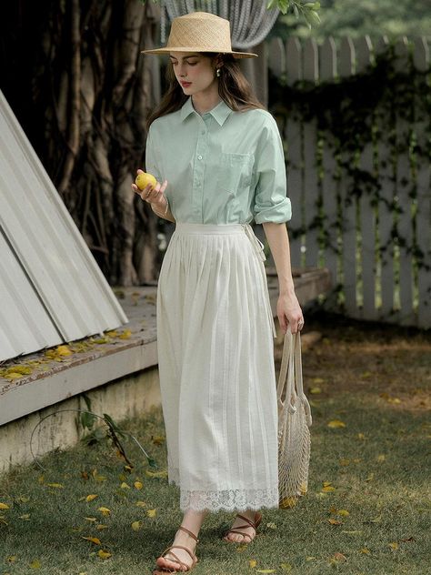 Patchwork Lace Long Skirt Vintage Feminine Style, Lace Long Skirt, Long Skirt Casual, Long Skirt Outfits, Fashion Terms, Delicate Feminine, Romantic Outfit, Quick Outfits, Fashion Hacks Clothes