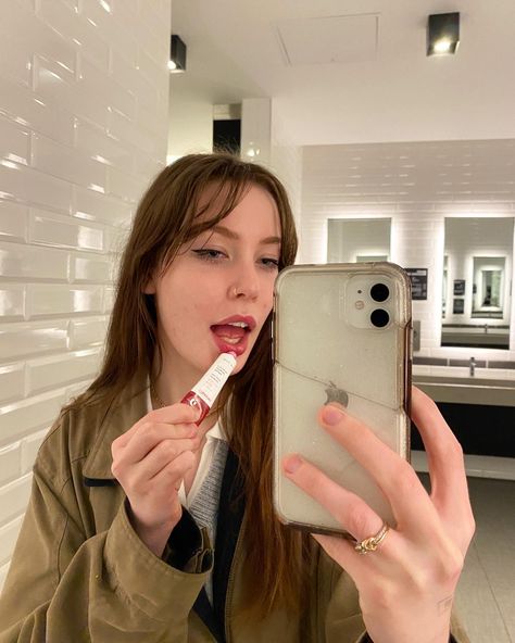 mwah glossier balm dot com u have my heart 💓 #glossier #glossierlipgloss #balmdotcom #makeup #makeupoftheday #apple #iphone Balm Dot Com, Glossier Aesthetic, Glossier Balm, Glossier Lip, Glossier Lip Balm, Glossier Makeup, Glossier Lipstick, Glossier Lip Gloss, Glossy Makeup