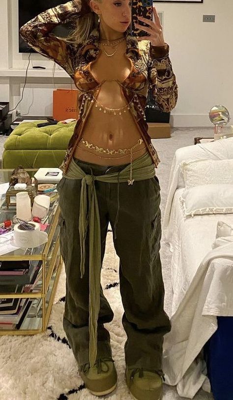 Olive Green And Gold Outfit, Blue Bohemian Outfit, Boho Outfits Colorful, Outfits Based On Body Type, Whichy Vibes Outfit, Outfits With Jean Skirts Black Women, Camp Flog Gnaw Outfits 2023, Bratz Core Outfit, Ethereal Fashion Aesthetic