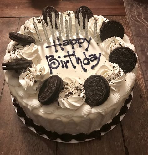 Oreo cookies ice cream cake. Oreo Ice Cream Birthday Cake, Fourteenth Birthday Cake, Ice Cream Cake Oreo, Fourteenth Birthday, Oreo Birthday Cake, Cookies Ice Cream, Oreo Ice Cream Cake, 17 Birthday Cake, Ice Cream Birthday Cake