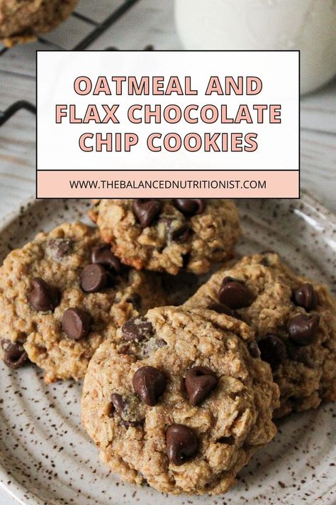 Chocolate Chip Cookies With Oats, High Fibre Desserts, Cookies With Oats, Chocolate Chip Oatmeal Cookies Healthy, Healthy Baking Desserts, Nutritious Desserts, Oatmeal Chocolate Chip Cookie Recipe, Healthy Dessert Options, Desserts With Few Ingredients