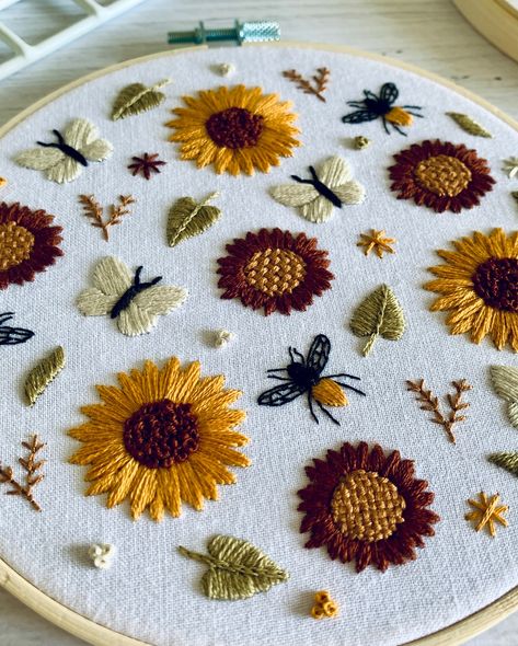 Sunflower season 🌻🌻 . . . #embroiderykit #embroidery #embroideryart #embroideryhoop #embroiderydesign #floralembroidery #modernembroidery #embroiderylove #handembroidery #dmcthreads #embroiderypattern #embroideryartist #embroideryhoopart #dmcembroidery #embroiderywork #craftgiftideas #embroideryflowers #craftkit #embroiderygiftideas #hoopart #sunflowerembroidery #stitchersofinstagram #contemporaryembroidery #sunflowerart #embroideryhoops #embriodery #damngoodstitch #crossstitch #flowerembroidery Sunflower Embroidery Pattern, Embroidered Sunflowers, Sunflower Season, Sunflower Embroidery, Fall Embroidery, Crafts Room, Needle Embroidery, Contemporary Embroidery, Punch Needle Embroidery