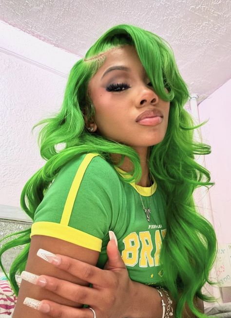 Green Hair Girl, Green Wig, Female Rappers, Hair Color For Black Hair, Green Hair, Weave Hairstyles, Wig Hairstyles, Black Hair, Oasis