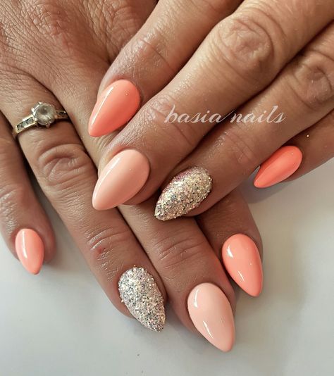 Warm Vacation Nails, Neutral Hawaii Nails, Peach Nail Ideas, Almond Shape Fall Nails, Nails Shorts, Summer Dip, Hawaii Nails, Salon Nails, Peach Nails