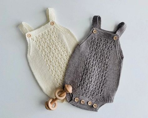 KnitsDuNord - Etsy Australia Romper Knitting Pattern, Baby Romper Pattern, Kids Knitting Patterns, Knit Baby Romper, Baby Shoes Pattern, Baby Sweater Knitting Pattern, Pull Bebe, Baby Boy Knitting, Knit Wear