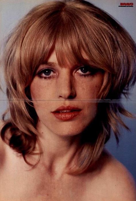 Mod Haircut Women, 70s Haircuts, Grown Out Pixie, 60s Women, Marianne Faithfull, 70s Hair, Haircuts For Women Over 50, Gorgeous Hairstyles, Hairstyles And Haircuts