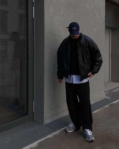 Mens Minimal Fashion, Men Ootd Street Style, Male Winter Outfits, New Balance 990 V5 Outfit, Boys Winter Outfits, Male Street Style, Cold Winter Outfits Men, Boys Winter Fashion, Street Wear Male