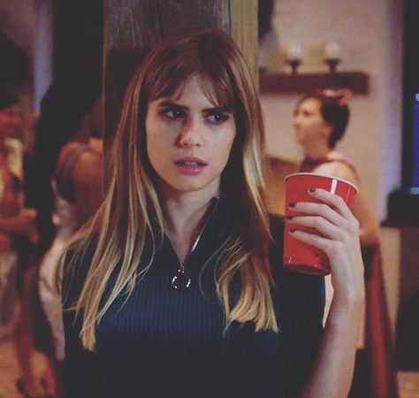 Brooke- Scream The TV Series Finale Scream The Tv Series, Brooke Scream, Scream Mtv, Scream Series, Scream Tv Series, Carlson Young, Mtv Scream, Kiana Lede, Monte Everest