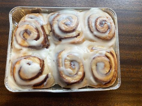 Rhodes cinnamon rolls in aluminum pan. Frozen Cinnamon Rolls, Rhodes Cinnamon Rolls, Best Homemade Cinnamon Rolls, Amaretto Cake, Frozen Rolls, Fall Baking Recipes, Homemade Cinnamon Rolls, Baked Potato Soup, Cinnamon Rolls Homemade