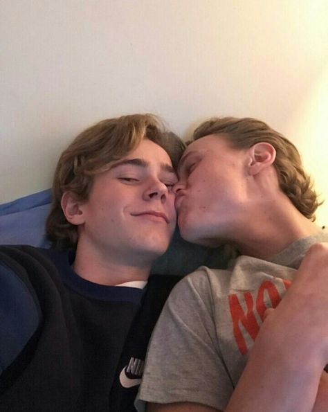 Skam Wallpaper, Even And Isak, Isak And Even, Evak Skam, Tarjei Sandvik, Tarjei Sandvik Moe, Henrik Holm, Isak & Even, Skam Norway