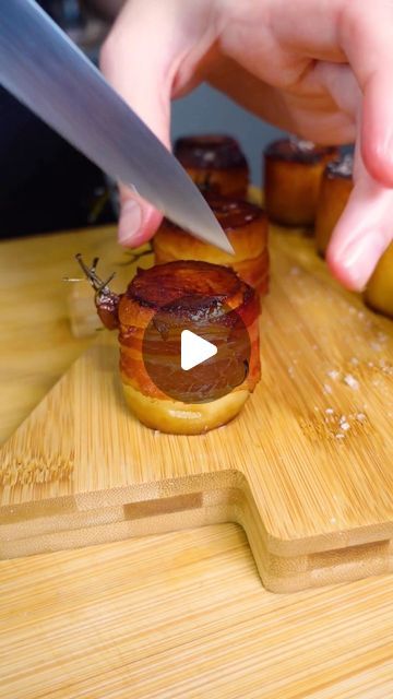 95K likes, 2,902 comments -  poppy_cooksDecember 4, 2022 on : "Potentially my favourite way to eat potatoes of all time… bacon-wrapped potato fondants 🥔❤️    This one’s a BONUS episode for th...". Potato Fondant Plating, Bacon Wrapped Potatoes, Christmas Potatoes, Bacon Butter, Fondant Potatoes, The 12 Days Of Christmas, It Day, My Plate, Clarified Butter