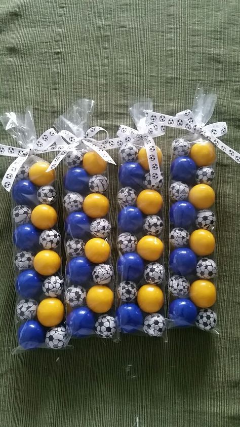 Mexico Soccer Party Ideas, Soccer Favors For Team, Soccer Candy Table Ideas, Soccer Graduation Party Ideas, Soccer Themed Snacks, Soccer Banquet Centerpieces, Soccer Banquet Ideas, Soccer Favors, Soccer Party Food