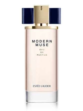 The Perfume That Smells Like Sweet Success #Refinery29 Modern Muse Perfume, Estee Lauder Modern Muse, Estee Lauder Perfume, Estee Lauder Gift, Fragrance Samples, Modern Muse, Fragrance Spray, Estée Lauder, Luxury Perfume