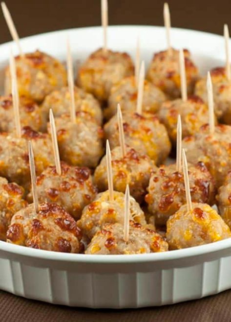 Sausage Cheese Balls, Cheese Balls, Holiday Appetizers, Finger Food Appetizers, Football Food, Pork Sausage, Football Party, Party Food Appetizers, Cheese Ball