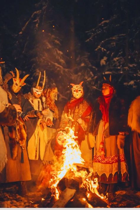 13 Best Winter Solstice Rituals for 2023 – How to Celebrate Yule in Style! Folk Horror Aesthetic, Samhain Costume, Folk Aesthetic, German Folklore, Winter Solstice Rituals, Slavic Paganism, Ceremonial Clothing, Slavic Mythology, Slavic Folklore