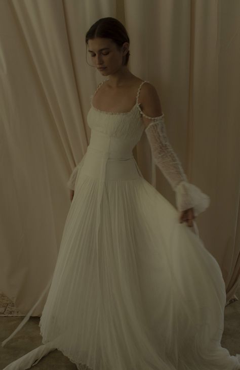 Covered Chest Wedding Dress, Cinq Bridal Dresses, Cinq Wedding Dress, Cinq Bridal, Simple Chiffon Wedding Dress, Drop Waist Gown, Dream Wedding Ideas Dresses, Tulle Gown, Grad Dresses