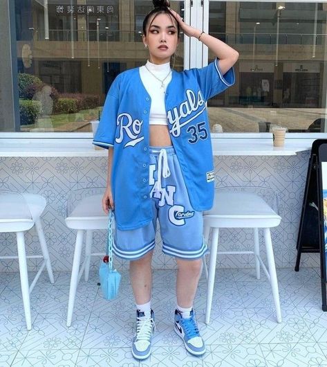 Hip Hop Outfit Girl, Fashion Outfits Ideas, Streetwear Girl, Tomboy Style Outfits, Hip Hop Outfits, Streetwear Fashion Women, Swaggy Outfits, Tomboy Fashion, Sporty Outfits