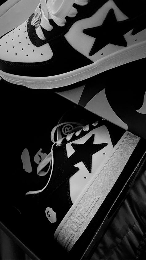 Bape Shoes Outfit, Bapesta Shoes, Bape Shoes, Bape Sneakers, Pretty Sneakers, Shoes Wallpaper, Painted Canvas Shoes, Pretty Shoes Sneakers, Kicks Shoes