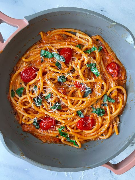 Tomato Mascarpone Sauce – Eat Drink Orlando Recipes With Mascarpone Cheese, Mascarpone Sauce, Tomatoes And Cheese, Mascarpone Recipes, Pasta Side Dishes, Vegetarian Curry, My Love Language, Tomato And Cheese, Pasta Sauce Recipes