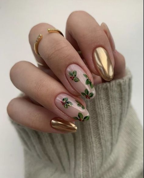 Short Pointed Acrylic Nails, Holiday Party Nails, Gold Chrome Nails, Paint Nails, Holiday Nail Designs, Nagel Tips, Christmas Gel Nails, Holiday Nail Art, Her Nails