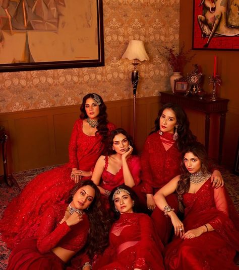 Richa Chadha, Manisha Koirala, Egyptian Wedding, Aditi Rao Hydari, Paper Installation, Aditi Rao, Styling Home, Indian Star, Bollywood Outfits