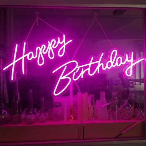 Neon Light Party, Neon Lights Party, 18th Birthday Party Themes, Neon Birthday Party, 16th Birthday Decorations, Light Party, Neon Birthday, Glow Birthday, 21st Party