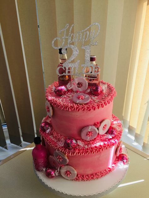 Pink Gin, Buttercream Cake, Birthday Cakes, Butter Cream, Gin, Birthday Cake, Cake, Birthday, Pink