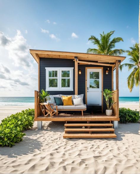 Tiny Beach House, Small Beach Houses, Style Surf, Lake House Food Ideas, Beachfront House, Best Tiny House, Surf House, Surf Shack, Casa Container