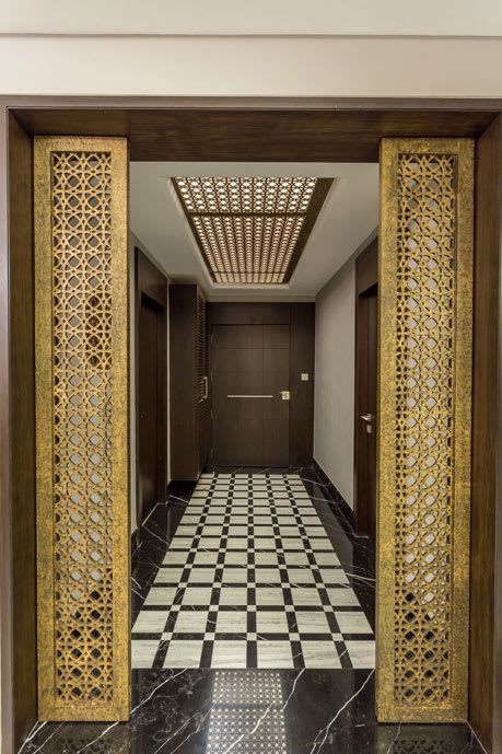 Here you will find photos of interior design ideas. Get inspired! Jali Designs, Jali Work, Wooden Partitions, Wood And Gold, Foyer Design, Entry Way Design, Main Door Design, False Ceiling Design, Pooja Rooms