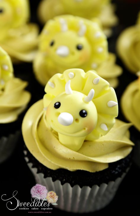 Kids Cupcakes Triceratops Cupcakes, Dino Cupcakes, Kids Cupcakes, Dino Birthday Cake, Dinosaur Baby Shower Theme, Dinosaur Cupcakes, Girl Dinosaur Birthday, Dino Cake, Dinosaur Birthday Cakes